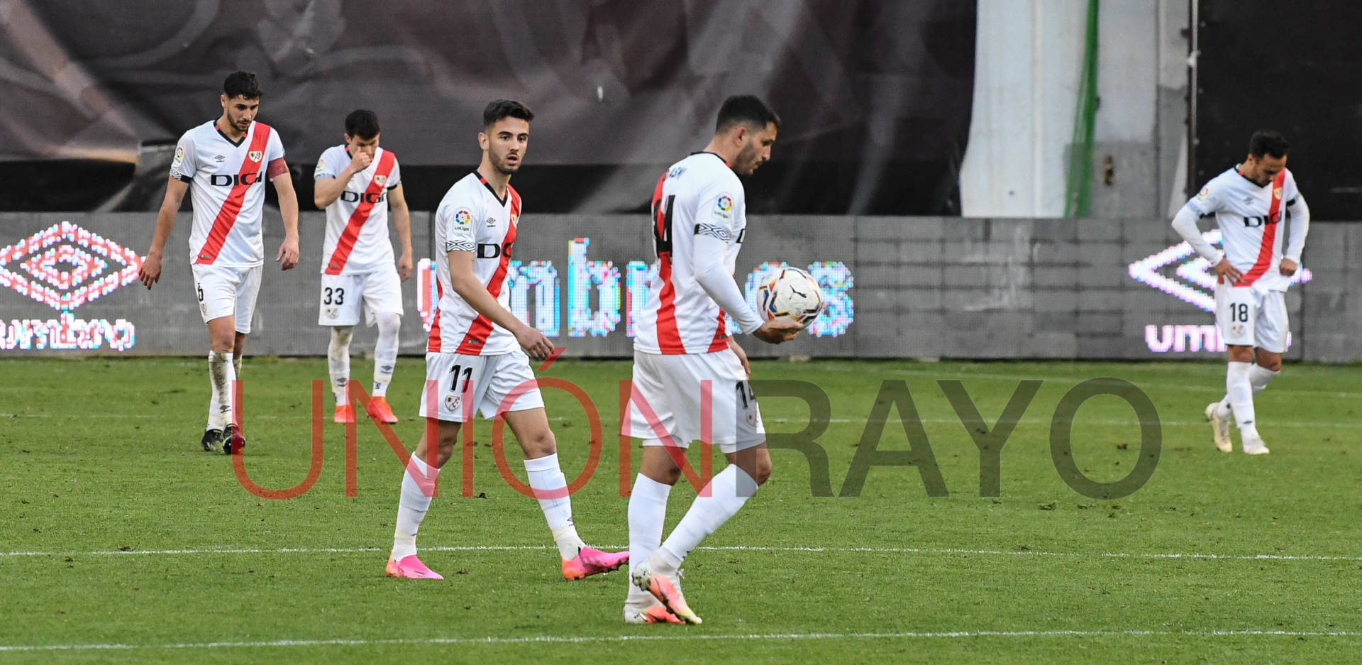 ENCUESTA: ¿Se equivocó Iraola al rotar en el partido más importante de la temporada? 1 decepcion mirandes