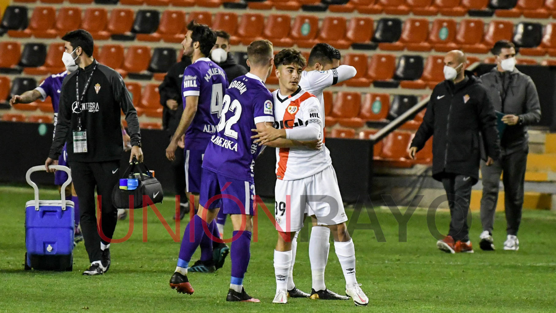 manu navarro sporting debut liga