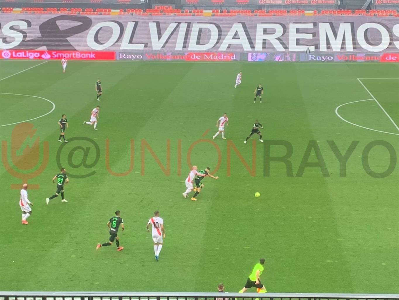 4c014eb4 b8e8 4113 8980 aaf4fcf6afae