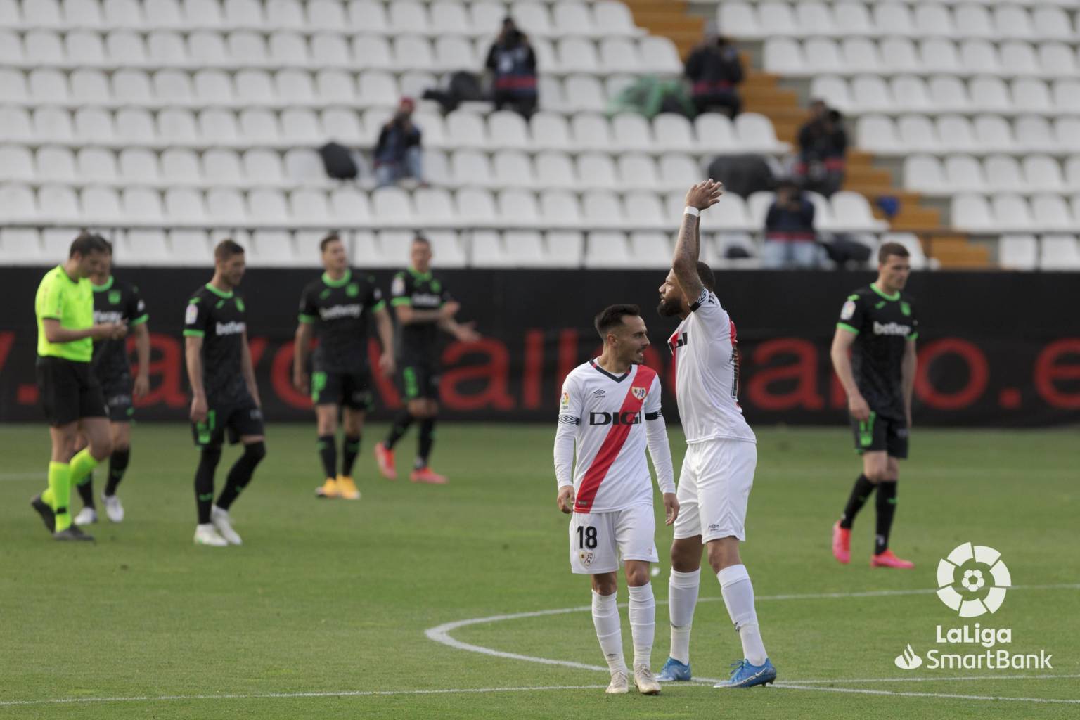 Bebe Leganes delanteros