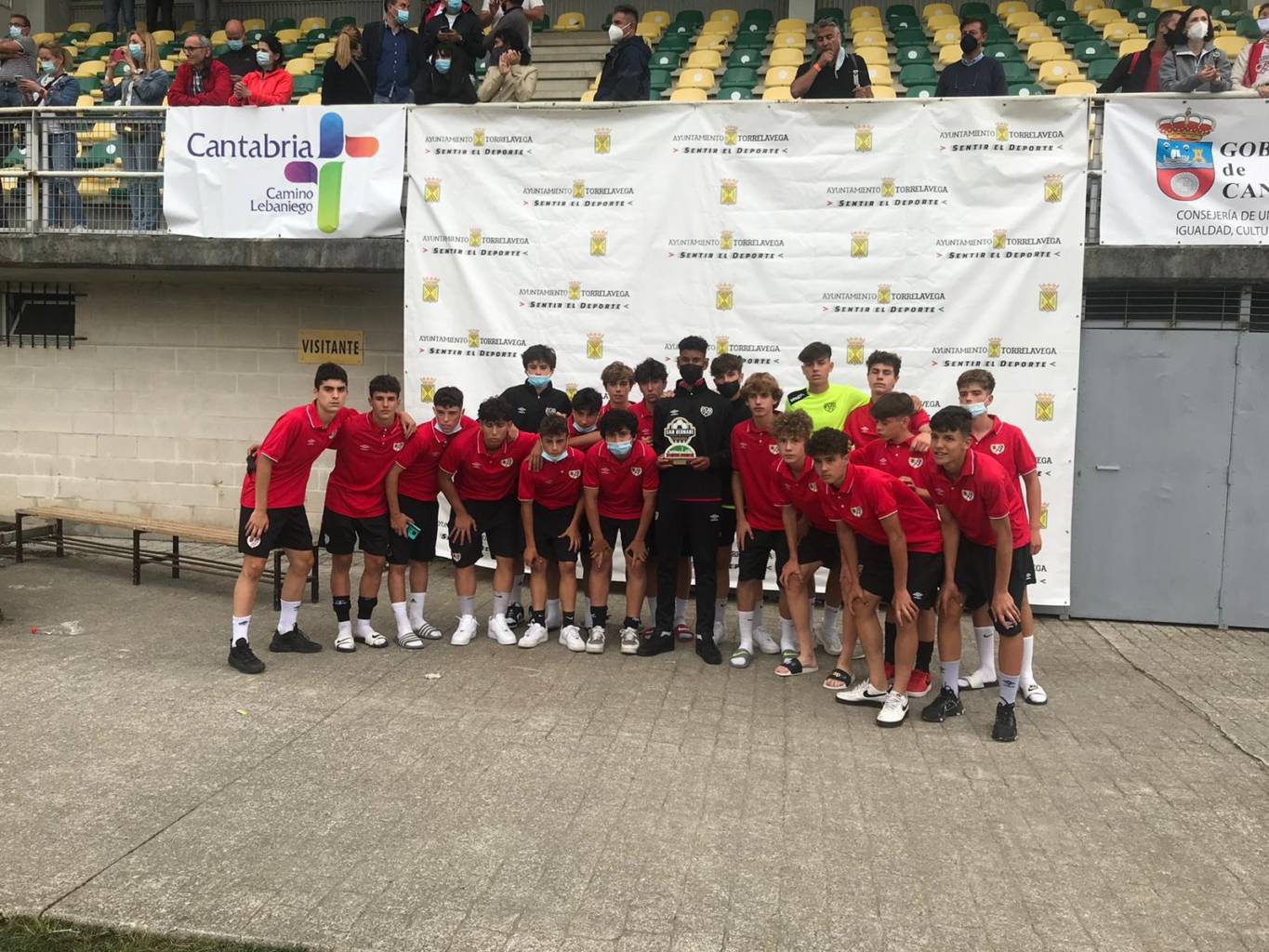 811484fb d54b 4c82 9f0d d79982da40dd