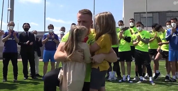 alberto homenaje rayo vallecano