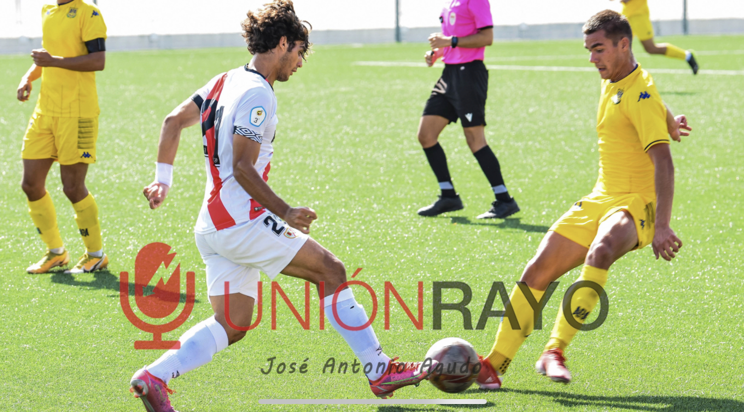 825A8B1F 2E0B 4D3B 906F FE5FF75192AA