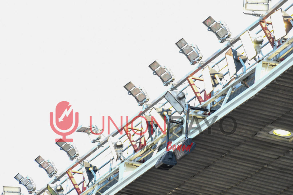 Las curiosidades del Rayo Vallecano 4-0 Granada 15 focos iluminacion vallecas