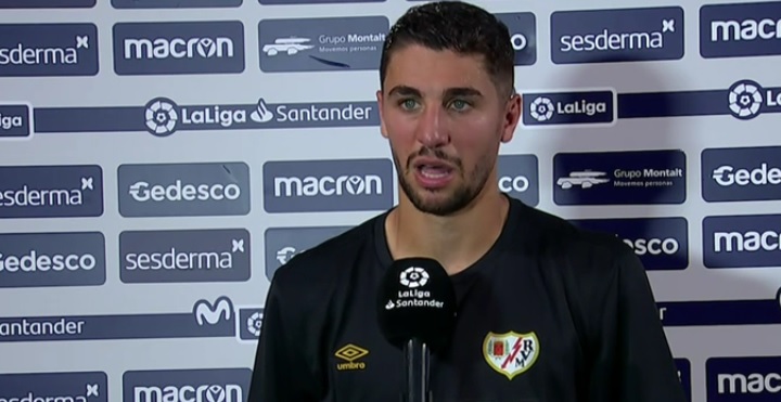 Comesaña sobre el penalti: "No creo que sea una acción tan clara para que lo llamen al VAR" 1 santi comesana