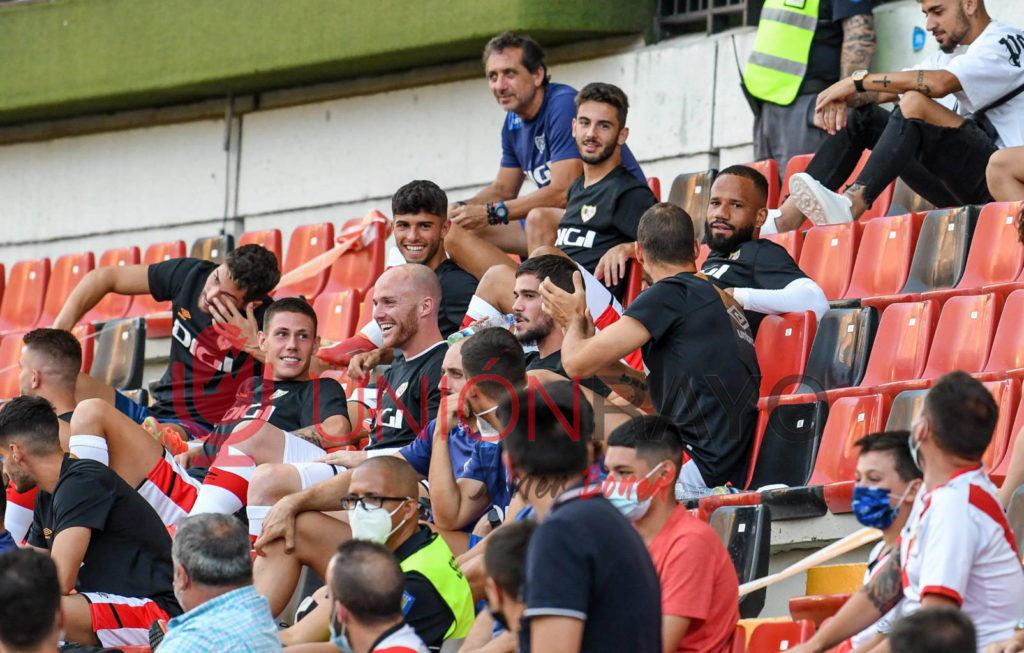 Las curiosidades del Rayo Vallecano 4-0 Granada 17 suplentes grada