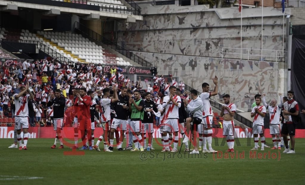 B879C7C5 E1E3 4B98 B85D 31688BDB7EDE