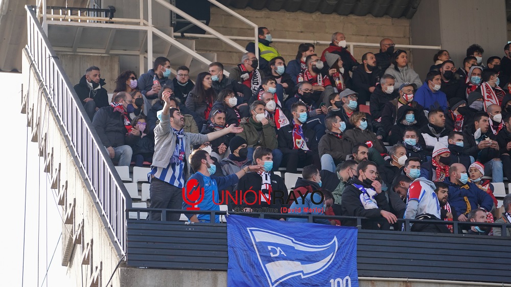 El EuroRayo no llenó ante el Alavés: cuarta mejor entrada de la temporada 2 aficion visitante alaves