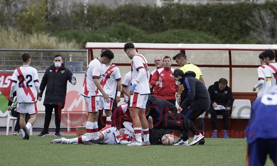 El médico del Real Madrid tuvo que atender a Arribas, jugador del Juvenil A 1 img 1498