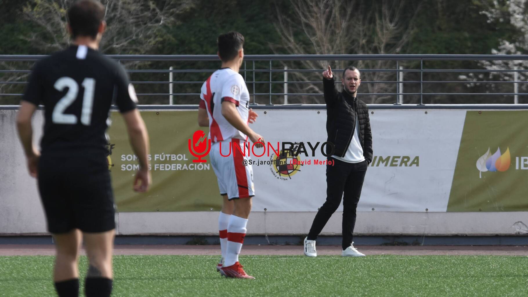 RAYO B 2 3 Paracuellos 17