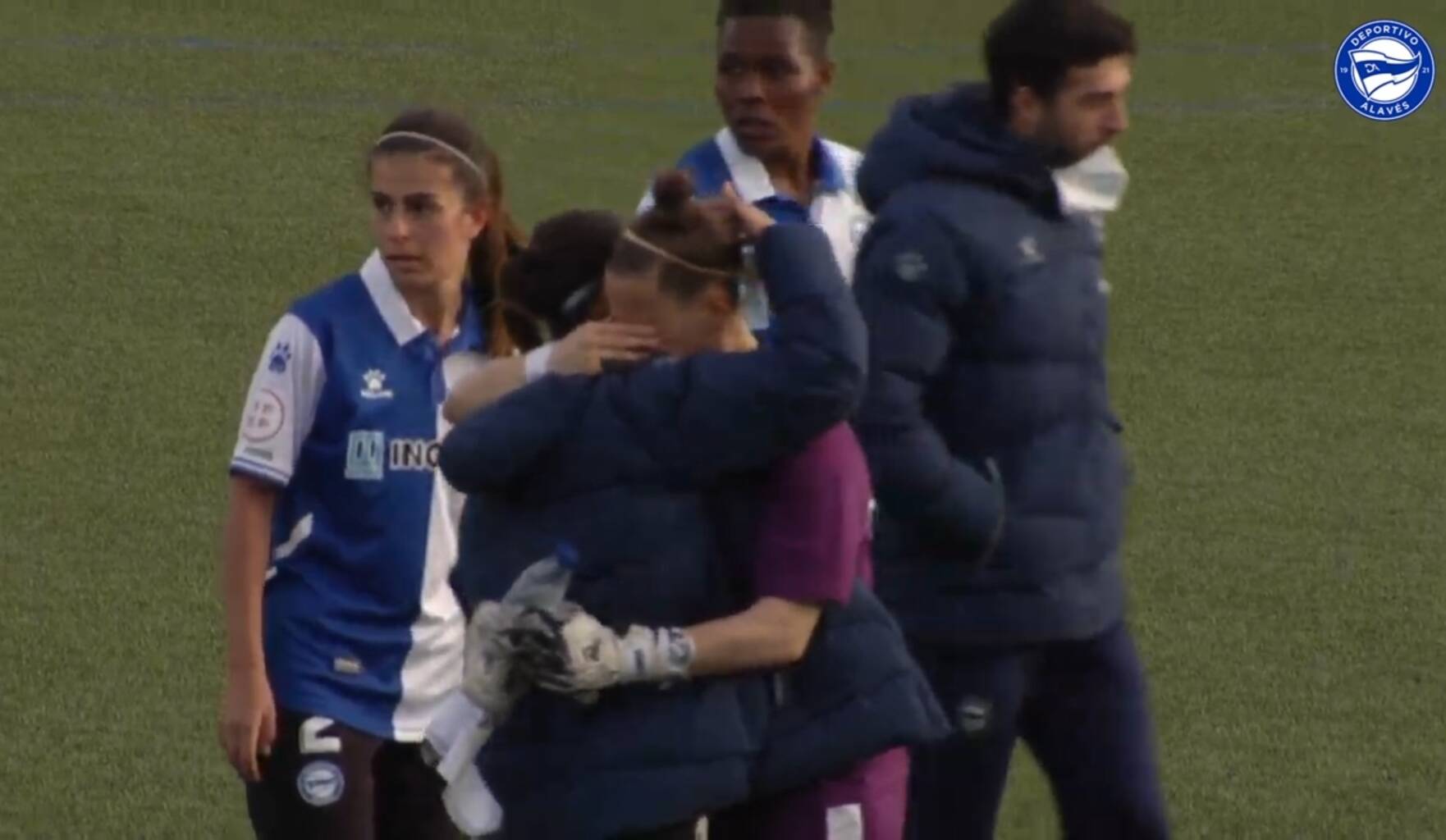 Las lágrimas de Patricia Larqué tras la derrota ante el Alavés 1 IMG 20220326 184201