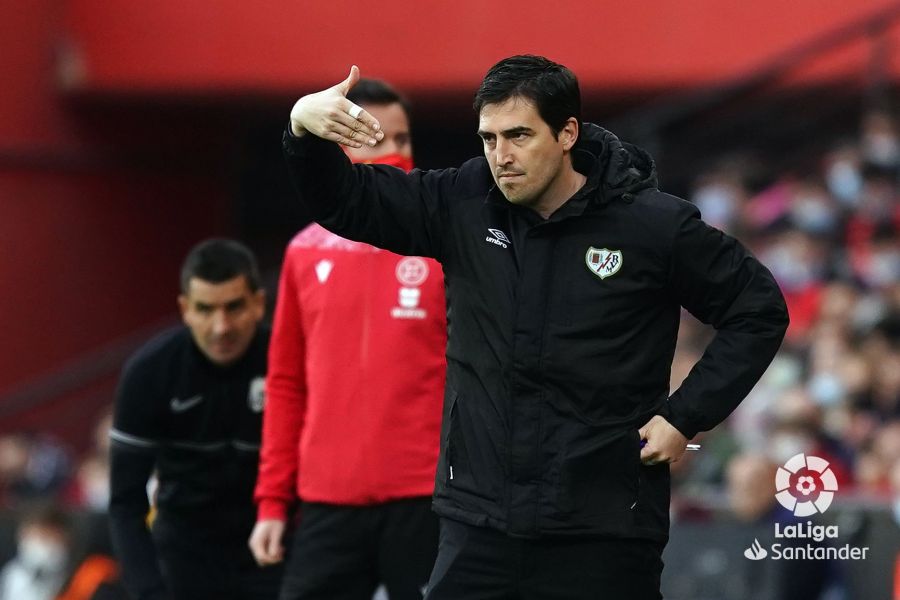 Hernández Hernández también expulsó a Iraola contra el Granada 1 Iraola