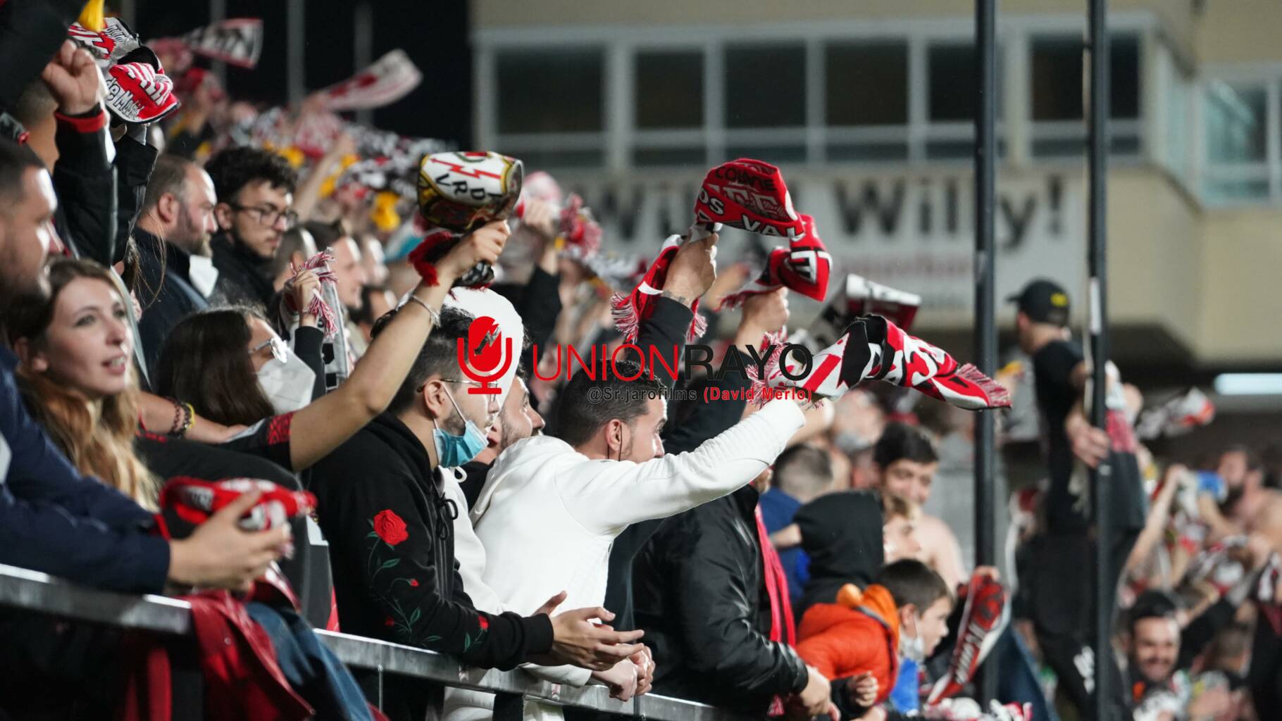 Primer lleno de la temporada ante el Valencia, pese a existir 9.302 personas en la asistencia oficial 1 sin titulo 00852