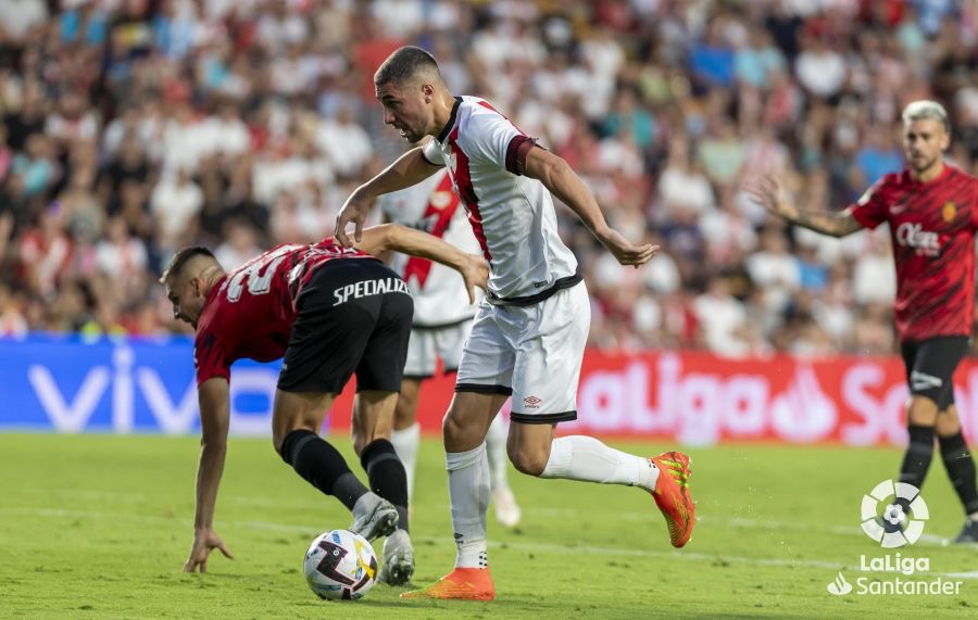 11595903 2021 4E16 A537 C7633BA615DC