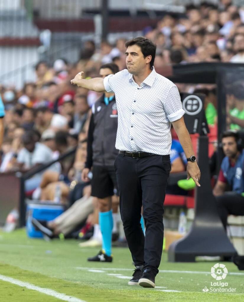 Andoni Iraola agradece el apoyo de la afición: "Al final del partido es cuando más lo necesitábamos y ahí han estado" 1 8FF46B88 B845 440C BCAC D322B55FF20D