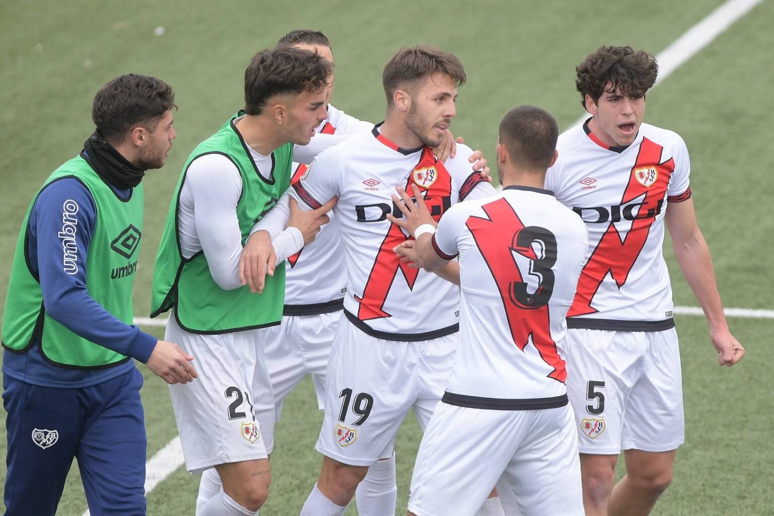 2FE64673 5B1E 47A4 91FA 43F79A3C6D51