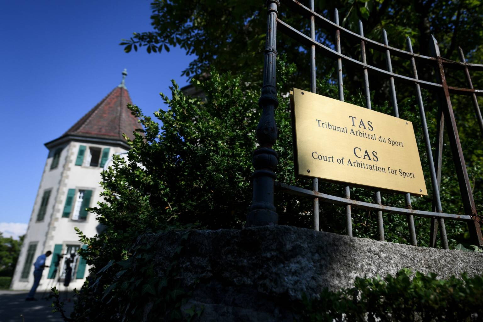 A picture taken on July 19, 2018 shows the plate outside the building of the Court of Arbitration for Sport aftet an appeal of AC Milan against a European football ban for breaking UEFA's financial fair play rules, in Lausanne. - Last month European football's governing body UEFA banned Milan from the Europa League for the coming season. (Photo by Fabrice COFFRINI / AFP)        (Photo credit should read FABRICE COFFRINI/AFP via Getty Images)