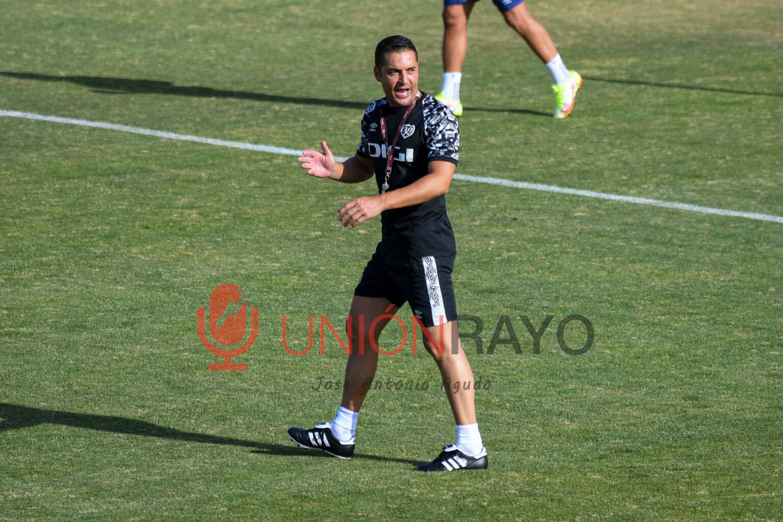 D05F9C02 1BCA 4BB1 8FC8 B7A7365EC54A