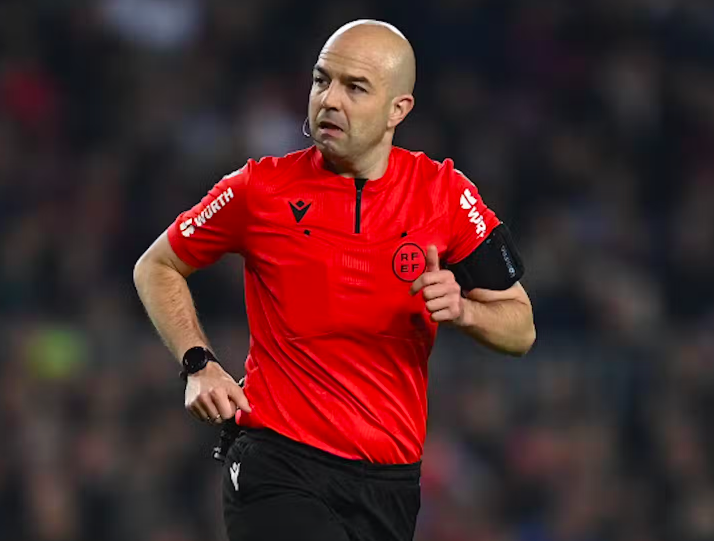 González Fuertes será el árbitro del Granada CF - Rayo Vallecano 1 González Fuertes Vía: Getty Images