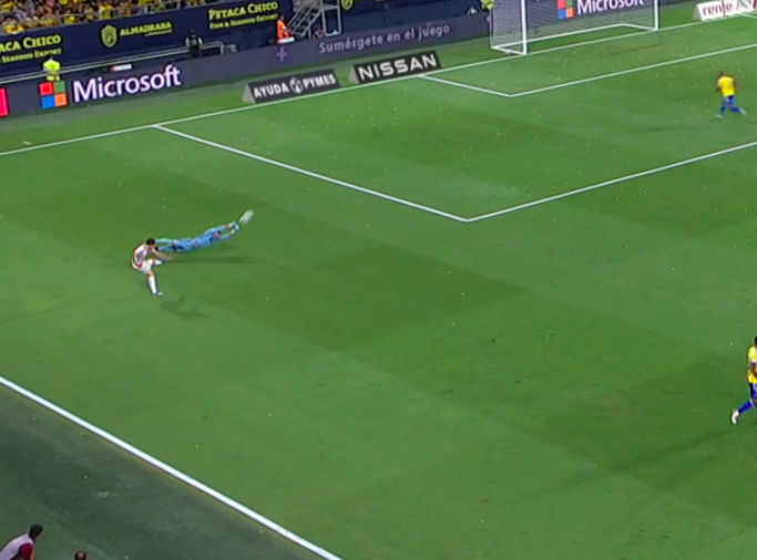 Una falta sobre Óscar Valentín impide el primer gol del Rayo y desata la polémica 3 Captura de pantalla 2023 09 27 a las 22.09.13