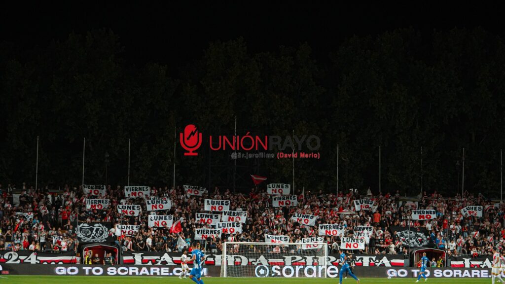 Las aficiones del Rayo y del Alavés protestan contra las fechas y horarios abusivos de LaLiga 2 WhatsApp Image 2023 09 15 at 21.13.04