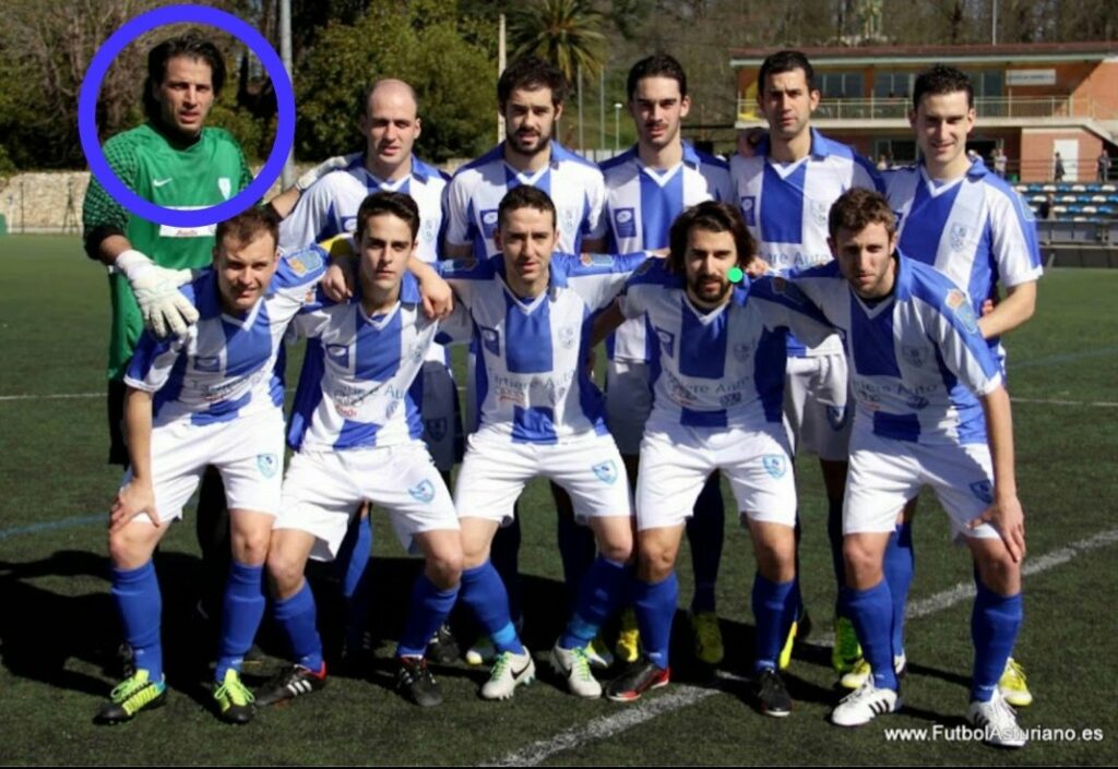 Sergio Segura, el exjugador del Rayo Vallecano que jugó en el Atlético Lugones 2 F9H8nwPWUAEhmmO