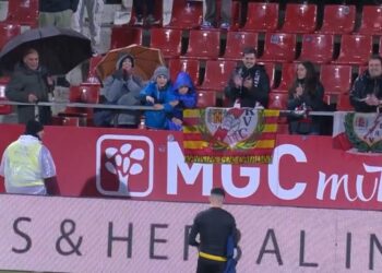 d2b100e7 52a1 4eaa 98cb cd5211a770e4 1