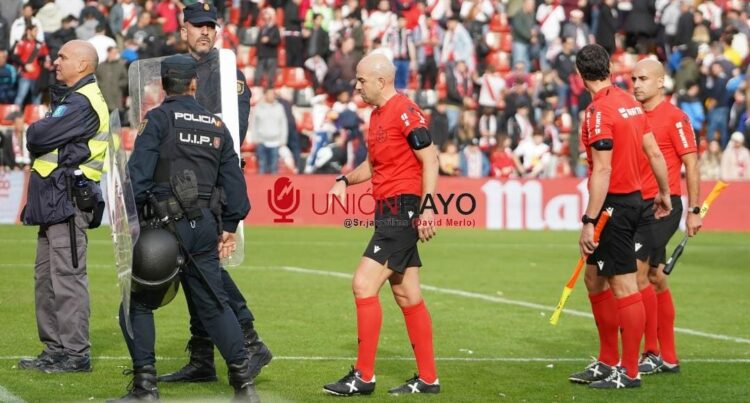 González Fuertes será el árbitro del Villarreal CF – Rayo Vallecano 1 WhatsApp Image 2024 04 25 at 14.01.50