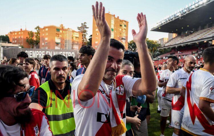 Vallecas ovacionó a Michel en el partido de leyendas 1 dsc 5492 1