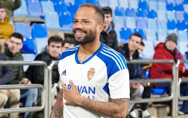 Bebé sigue siendo un deseo del Zaragoza 1 1000234042