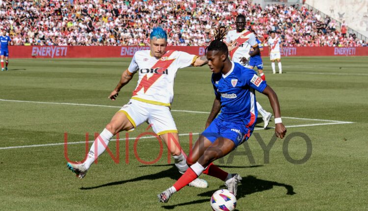 AS: El Rayo Vallecano busca blindar a Ratiu en este mercado de fichajes 1 Andrei Ratiu