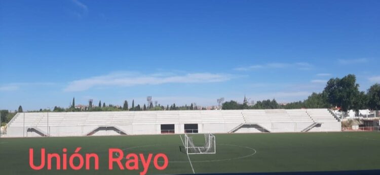 Nueva grada en el campo 3 de la Ciudad Deportiva del Rayo Vallecano 1 grada campo Ciudad Deportiva