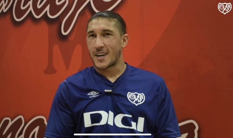 Espino destaca ante la real