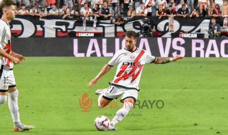 El redebut de Embarba en Vallecas dividido entre pitos y aplausos 1 Embarba EncuestaUR