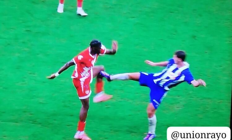 Cordero Vega perdonó la roja Kumbulla con empate en el marcador 1 Roja Nteka