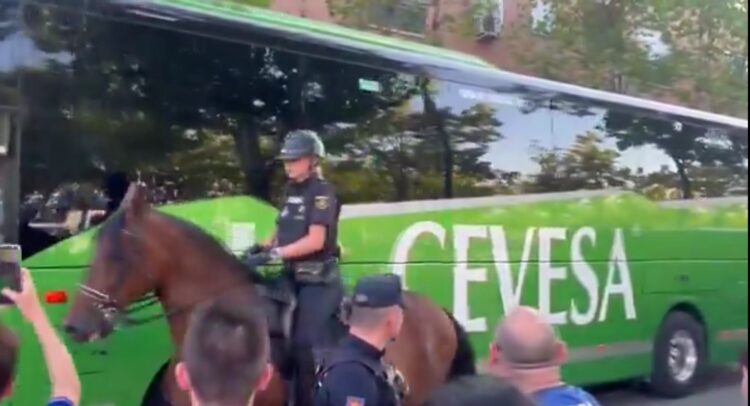 El Rayo Vallecano, sin autobús oficial en la temporada del centenario 1 img 5130 1
