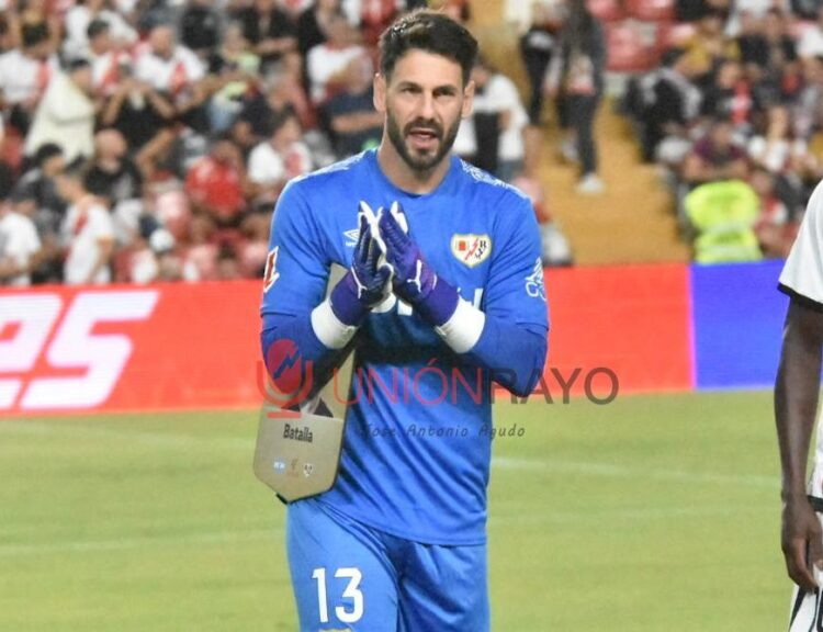 Batalla firma su primera portería a cero con el Rayo Vallecano 1 Batalla porteria a cero