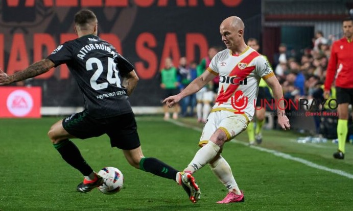 Isi sigue sin dejar hueco a James 1 Isi cierra la puerta a James