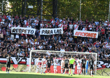 afición rayo leganes aplausos