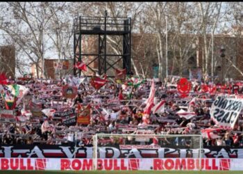 Aficion rayo y valladolid gesto