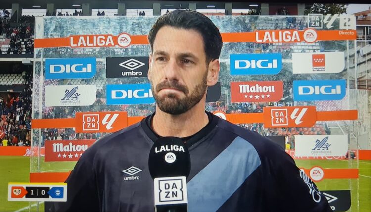 Batalla tras la victoria ante el Alavés: "Es un orgullo ser parte de este grupo" 1 Batalla declas alaves