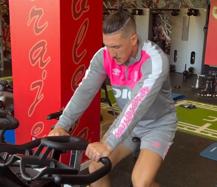 'Pacha' Espino en una bicicleta estética