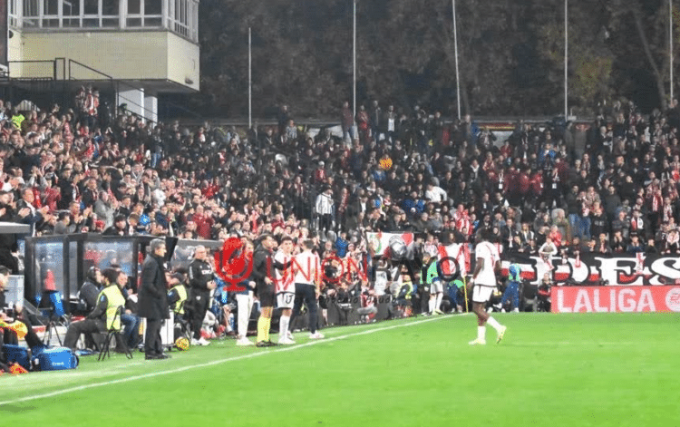 Vallecas ovación nteka athletic