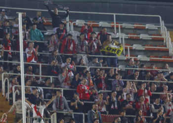 afición Rayo desplazamiento aficionados Valencia Mestalla