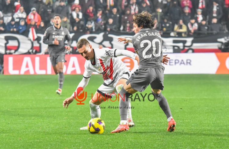 Fran Garcia aplaudido en Vallecas