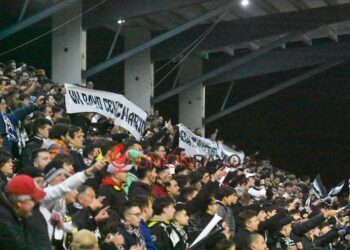 Pancarta unionistas en contra de Presa