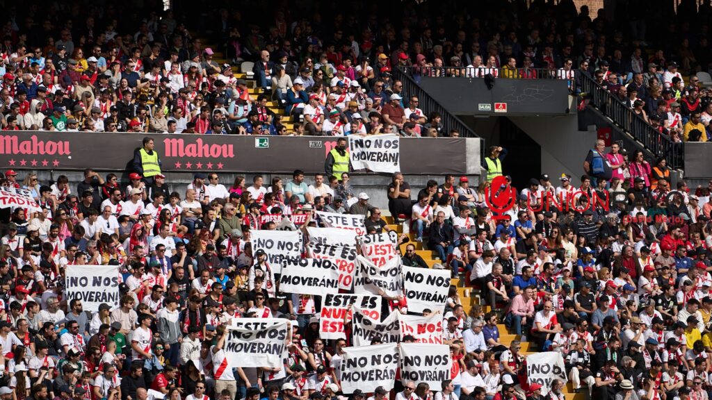 La protesta de la afición contra la movilidad del Estadio