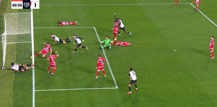 Valencia gol fantasma Rayo