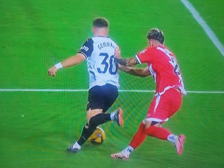 Ratiu posible penalti Valera