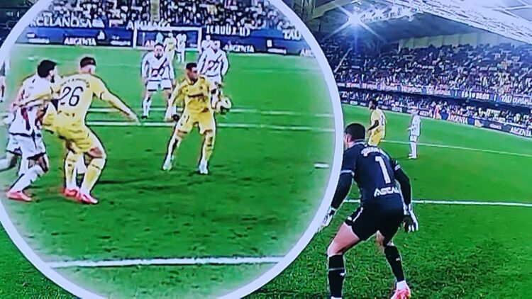 penalti Yeremi Pino Rayo Villarreal